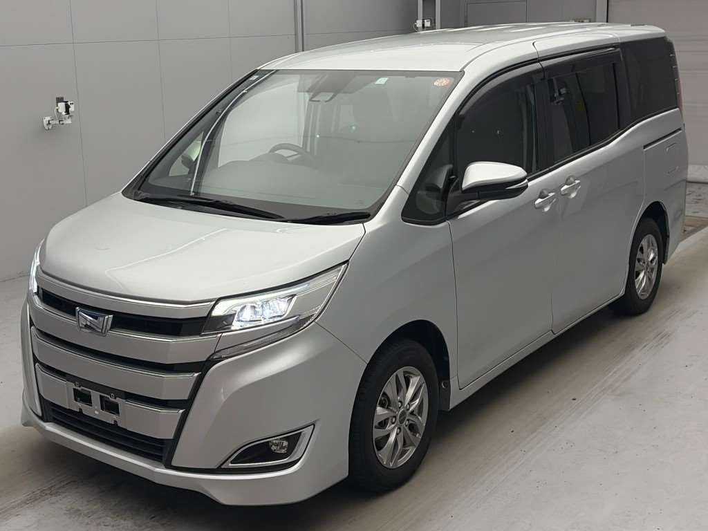 Japan Auction Vehicles 4 2021 Toyota Noah ハイブリッドX auction photo