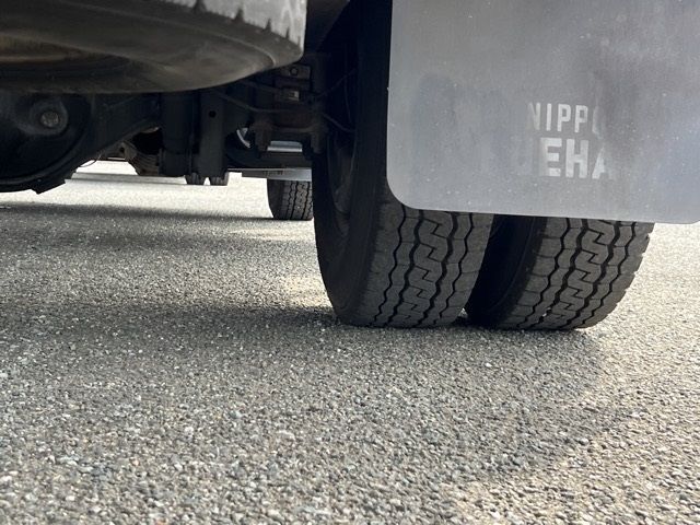 2013 Isuzu Elf Van auction photo 14