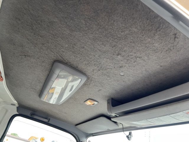 2013 Isuzu Elf Van auction photo 8