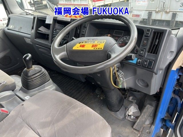 2013 Isuzu Elf Van auction photo 3