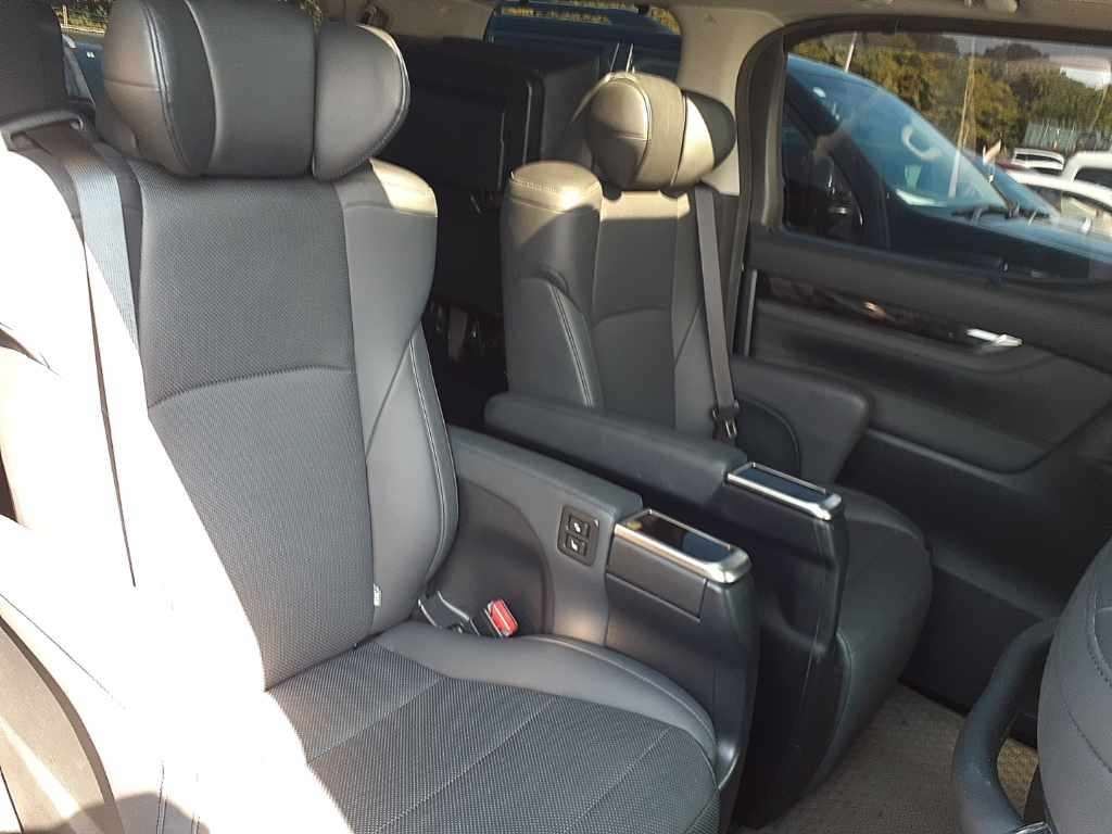 2022 Toyota Alphard 2.5S Cパッケージ auction photo 11