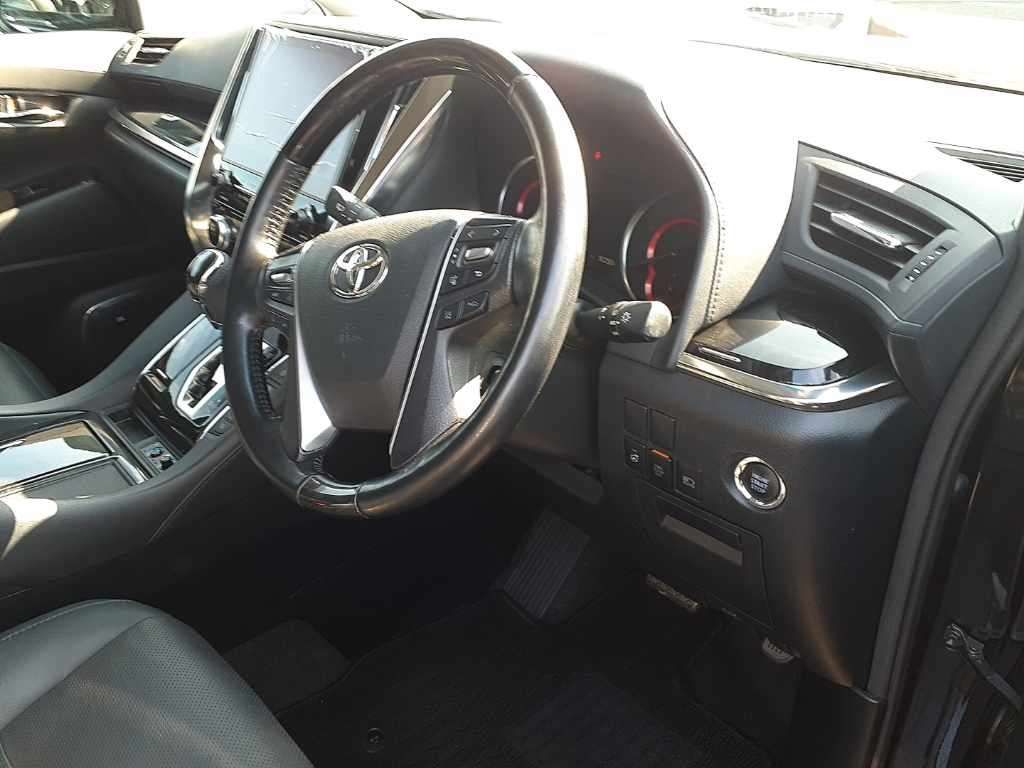 2022 Toyota Alphard 2.5S Cパッケージ auction photo 9