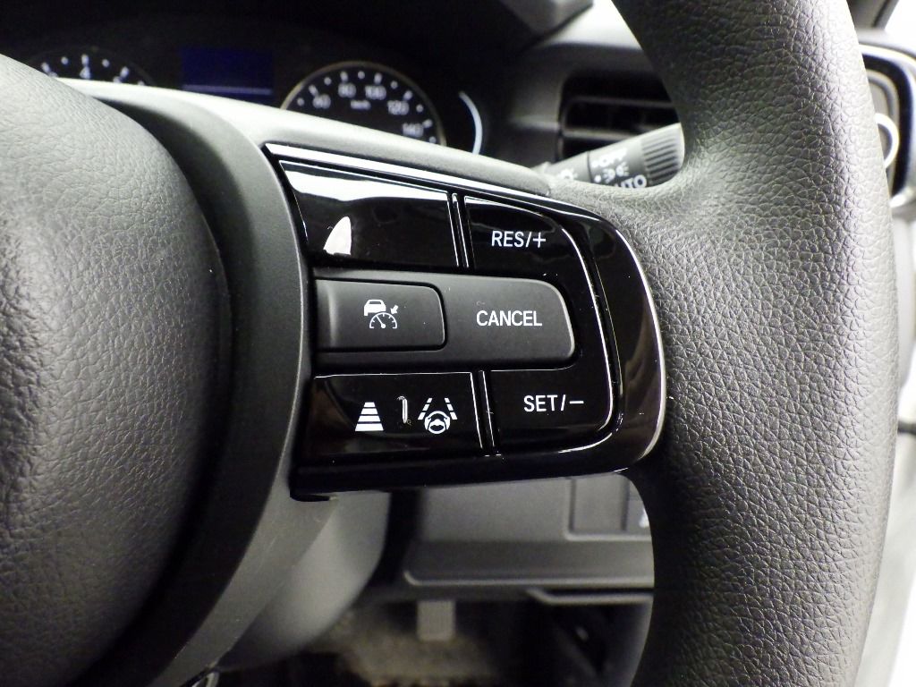2023 Honda Vezel 4WD G auction photo 9