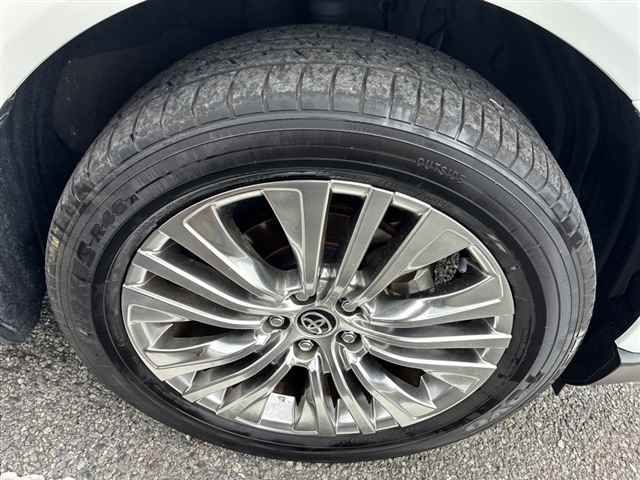 2024 Toyota Harrier Z Leather Package auction photo 8