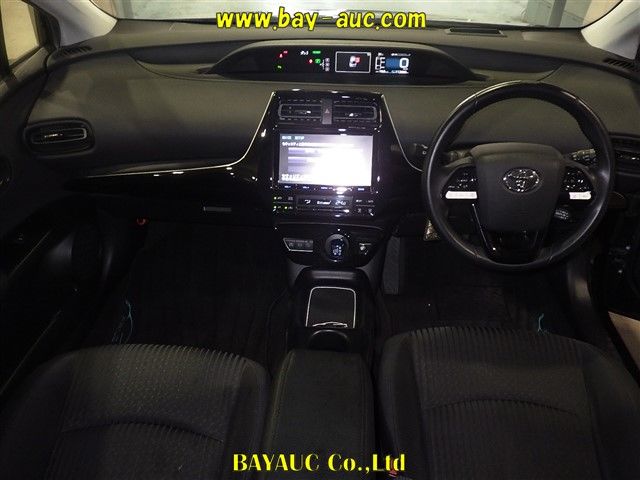2016 Toyota Prius Sセーフティプラス auction photo 6