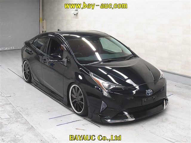 2016 Toyota Prius Sセーフティプラス Japan auction vehicle