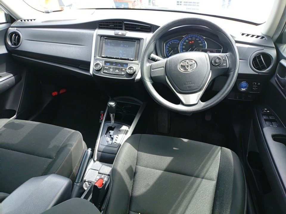 2020 Toyota Corolla Fielder auction photo 3