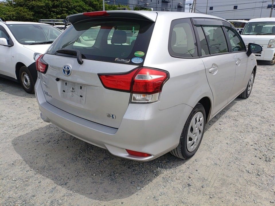 2020 Toyota Corolla Fielder auction photo 2