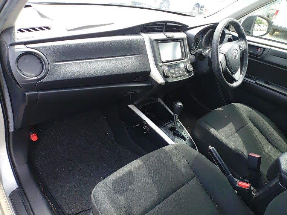 2020 Toyota Corolla Fielder auction photo 16