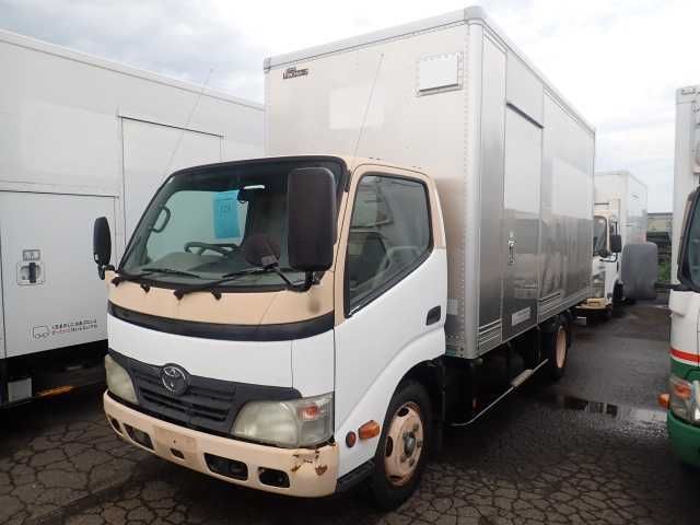 Japan Auction Vehicles 12 2011 Toyota Dyna 2.0t パネルバン auction photo