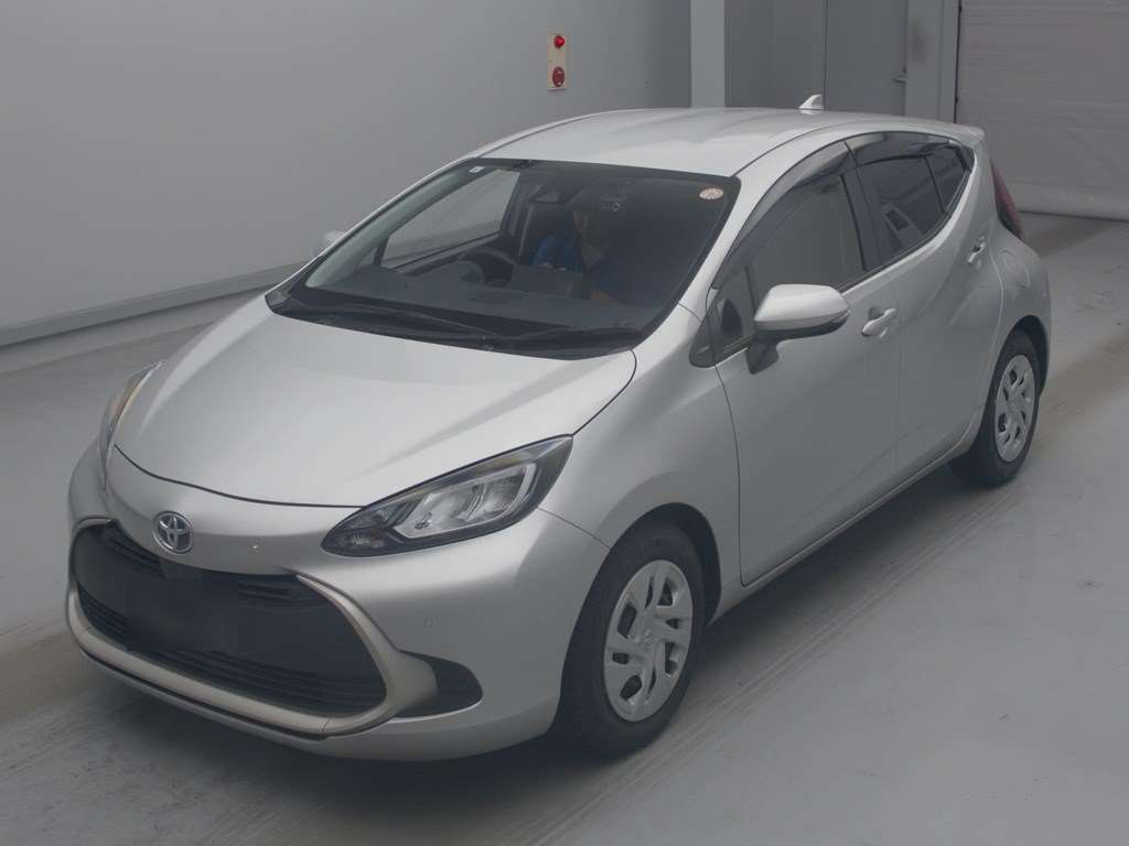 Japan Auction Vehicles 4 2021 Toyota Aqua G auction photo