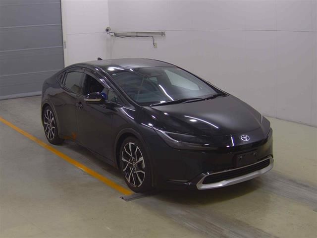 2023 Toyota Prius Z Japan auction vehicle