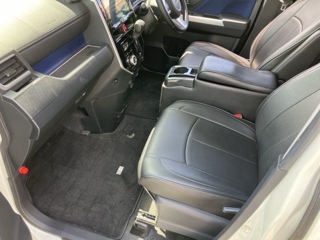 2018 Toyota Roomy カスタムG T auction photo 9