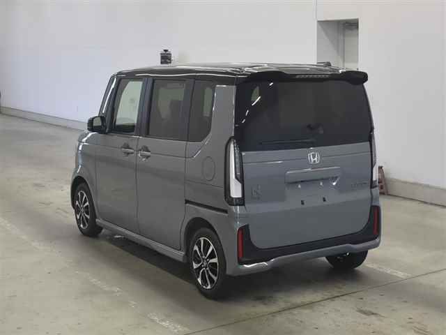 2026 Honda N_BOXカスタム Two-tone coordinated style auction photo 2
