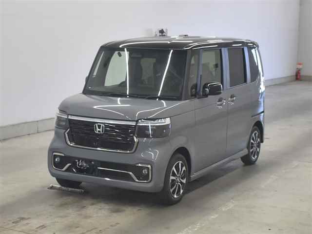 2026 Honda N_BOXカスタム Two-tone coordinated style auction photo 4
