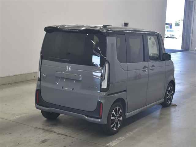 2026 Honda N_BOXカスタム Two-tone coordinated style auction photo 5