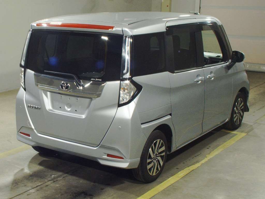 2023 Toyota Roomy Custom G 4WD auction photo 2