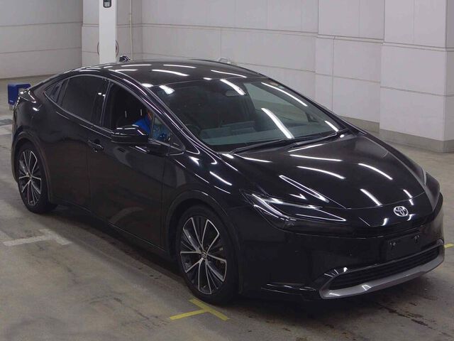 Japan Auction Vehicles 8 2023 Toyota Prius Z 4WD auction photo