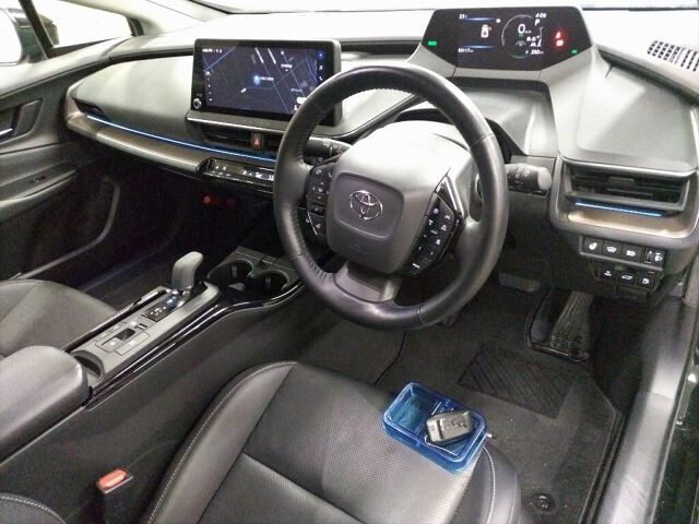 2023 Toyota Prius Z 4WD auction photo 3