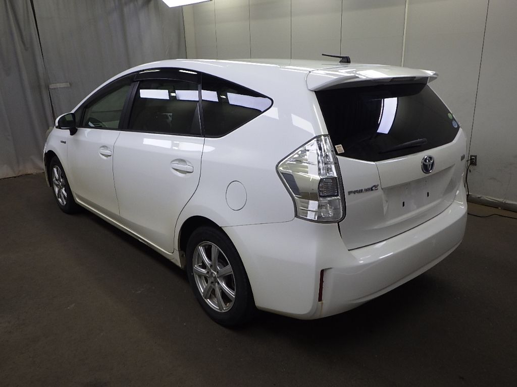 2012 Toyota Prius Alpha S L Selection auction photo 5