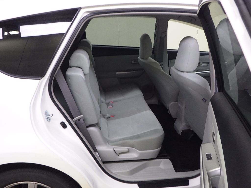 2012 Toyota Prius Alpha S L Selection auction photo 7