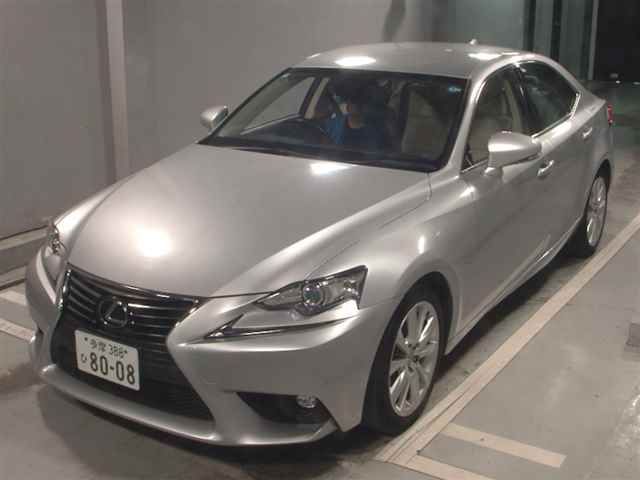 2016 Lexus IS200t auction photo 4