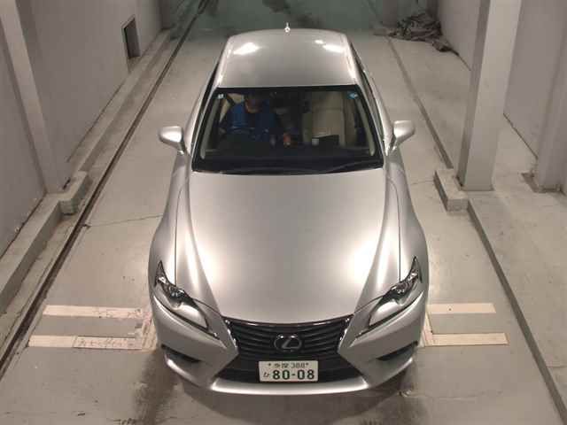 2016 Lexus IS200t auction photo 6