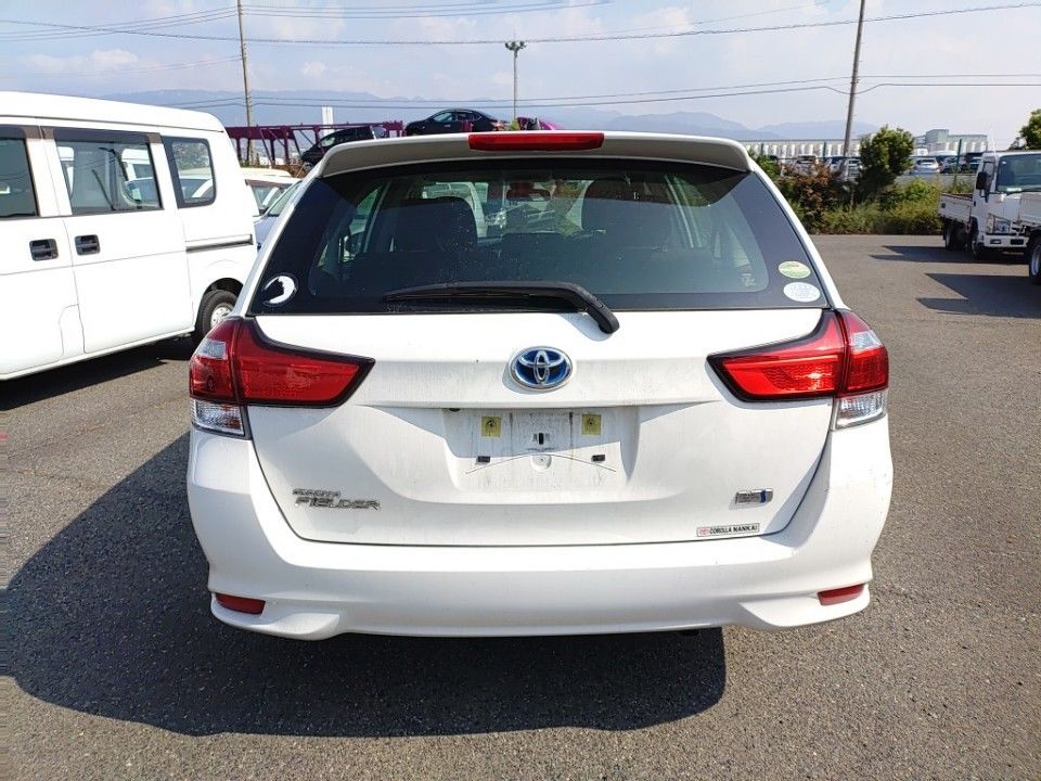 2019 Toyota Corolla Fielder auction photo 5