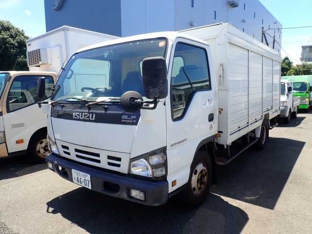 2005 Isuzu Elf 2.95t ボトルカー Japan auction vehicle