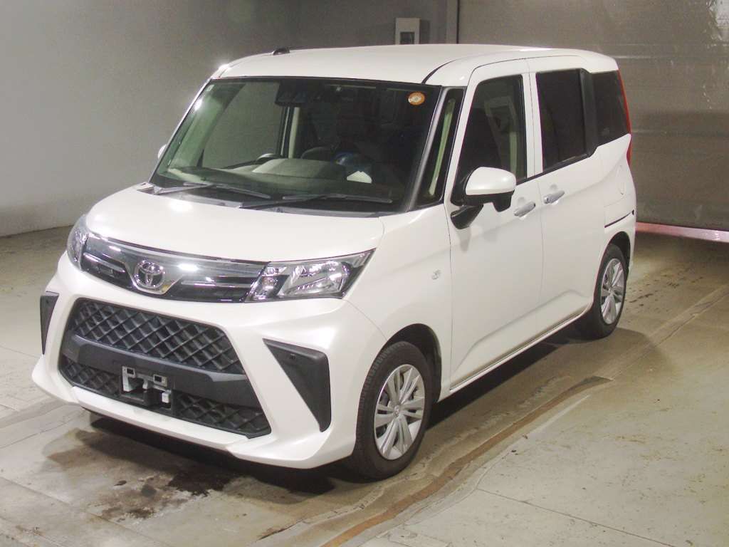 2022 Toyota Roomy X Japan auction vehicle