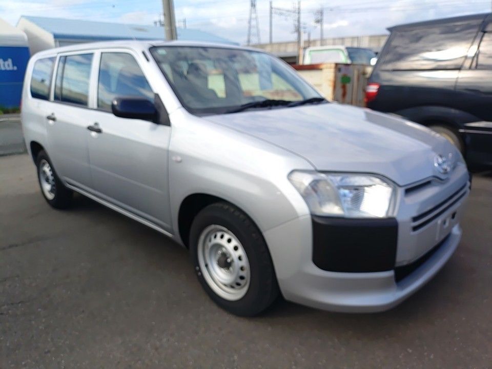 2018 Toyota Probox auction photo 4