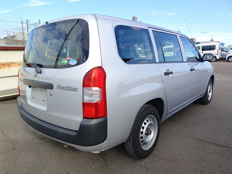 2018 Toyota Probox auction photo 2