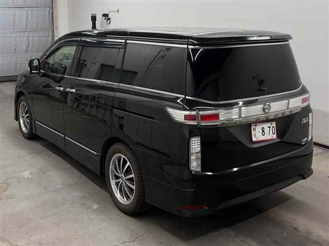 2012 Nissan Elgrand Highway Star Urban Chrome auction photo 2