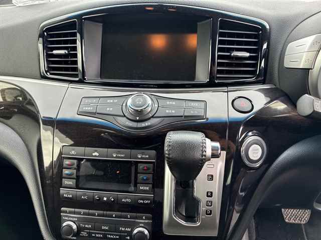 2012 Nissan Elgrand Highway Star Urban Chrome auction photo 6