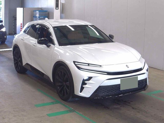 2025 Toyota Crown Sport Z 4WD Japan auction vehicle