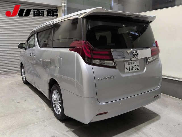 2016 Toyota Alphard X 4WD auction photo 2