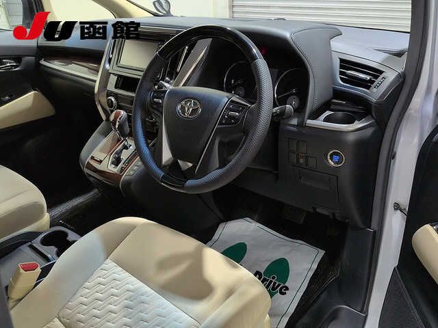 2016 Toyota Alphard X 4WD auction photo 3