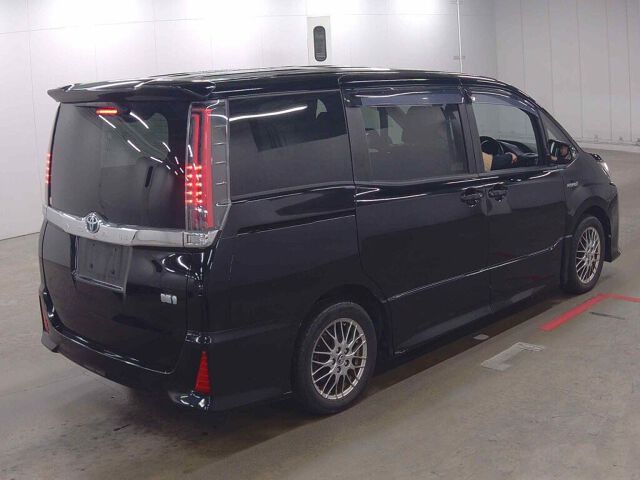 2017 Toyota Noah HV SI auction photo 5