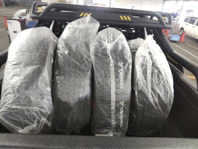 2023 Toyota Hilux Z 4WD auction photo 3
