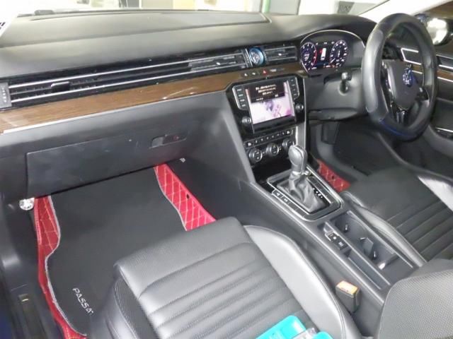 2017 Volkswagen VW Passat Variant TSI Highline Tech auction photo 2