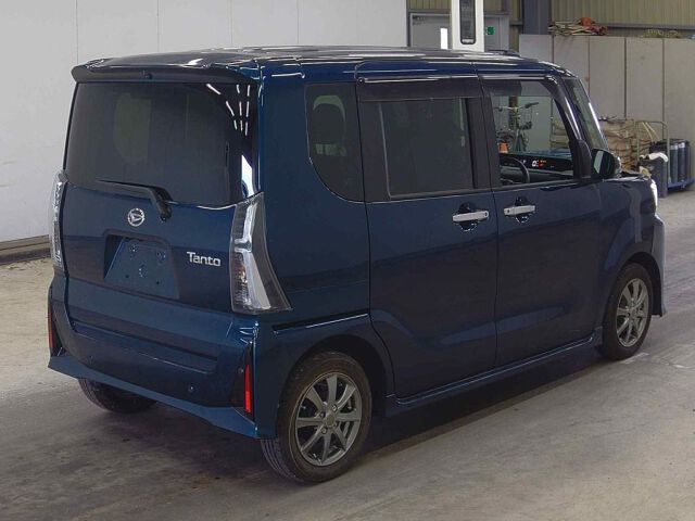 2025 Daihatsu Tanto Custom X auction photo 5