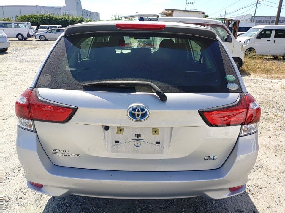 2017 Toyota Corolla Fielder auction photo 5