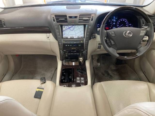 2009 Lexus LS LS600h Iパッケージ auction photo 2