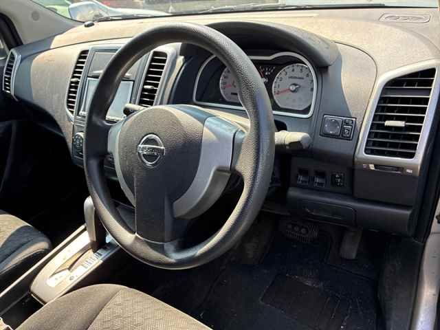2010 Nissan ウイングロード 15M auction photo 3