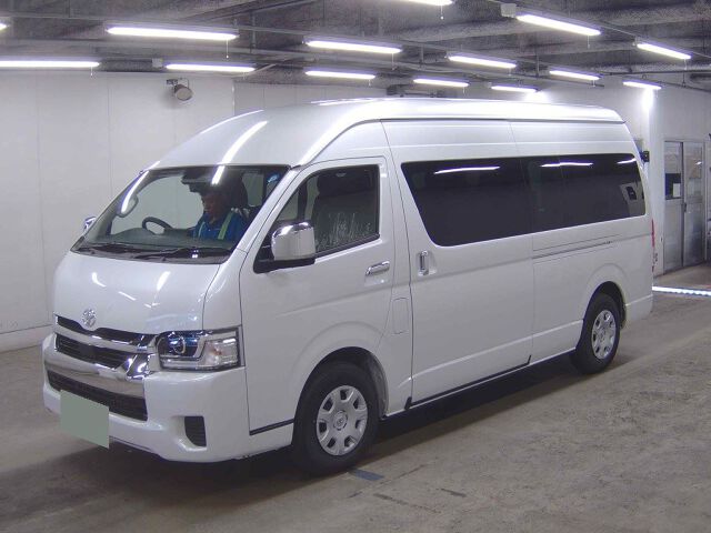 2026 Toyota Hiace グランドキャビン auction photo 4