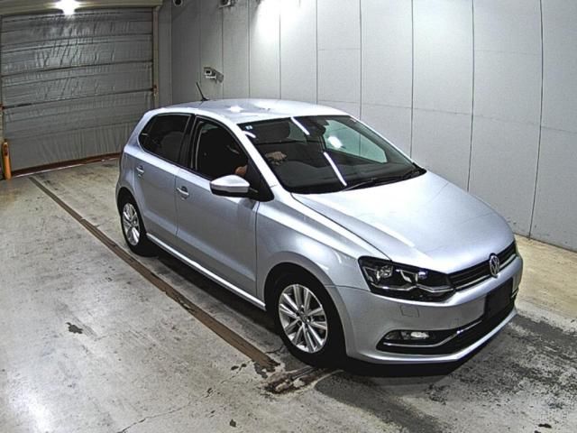 Japan Auction Vehicles 5 2017 Volkswagen ポロ TSI Comfortline Meister auction photo