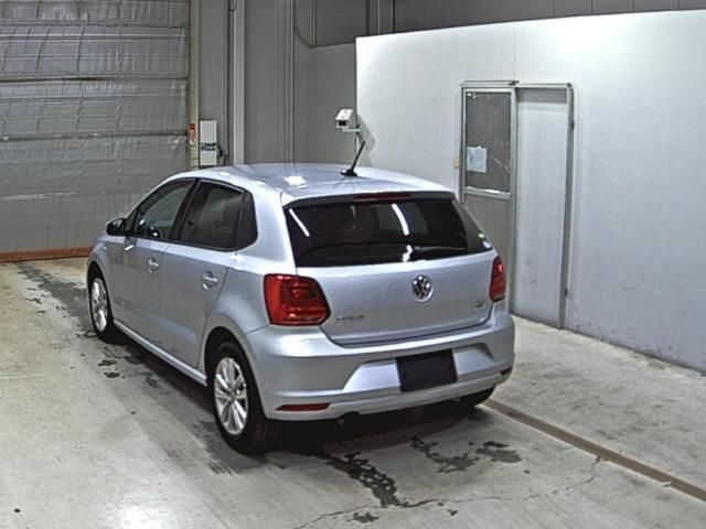 2017 Volkswagen ポロ TSI Comfortline Meister auction photo 2