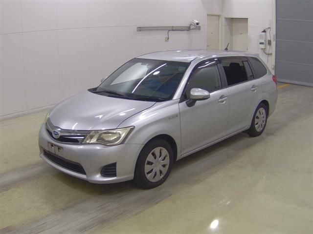 2013 Toyota Corolla Fielder G auction photo 3