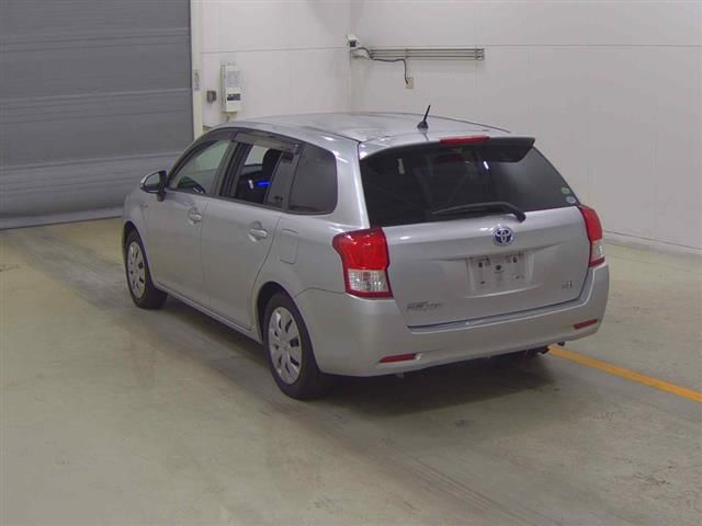 2013 Toyota Corolla Fielder G auction photo 2