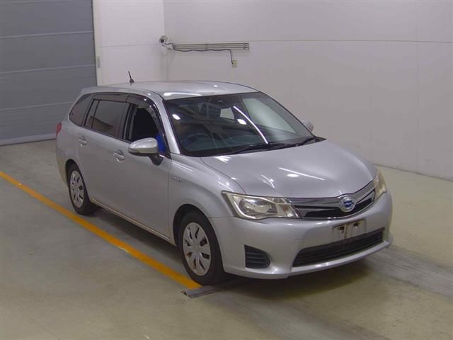 2013 Toyota Corolla Fielder G Japan auction vehicle